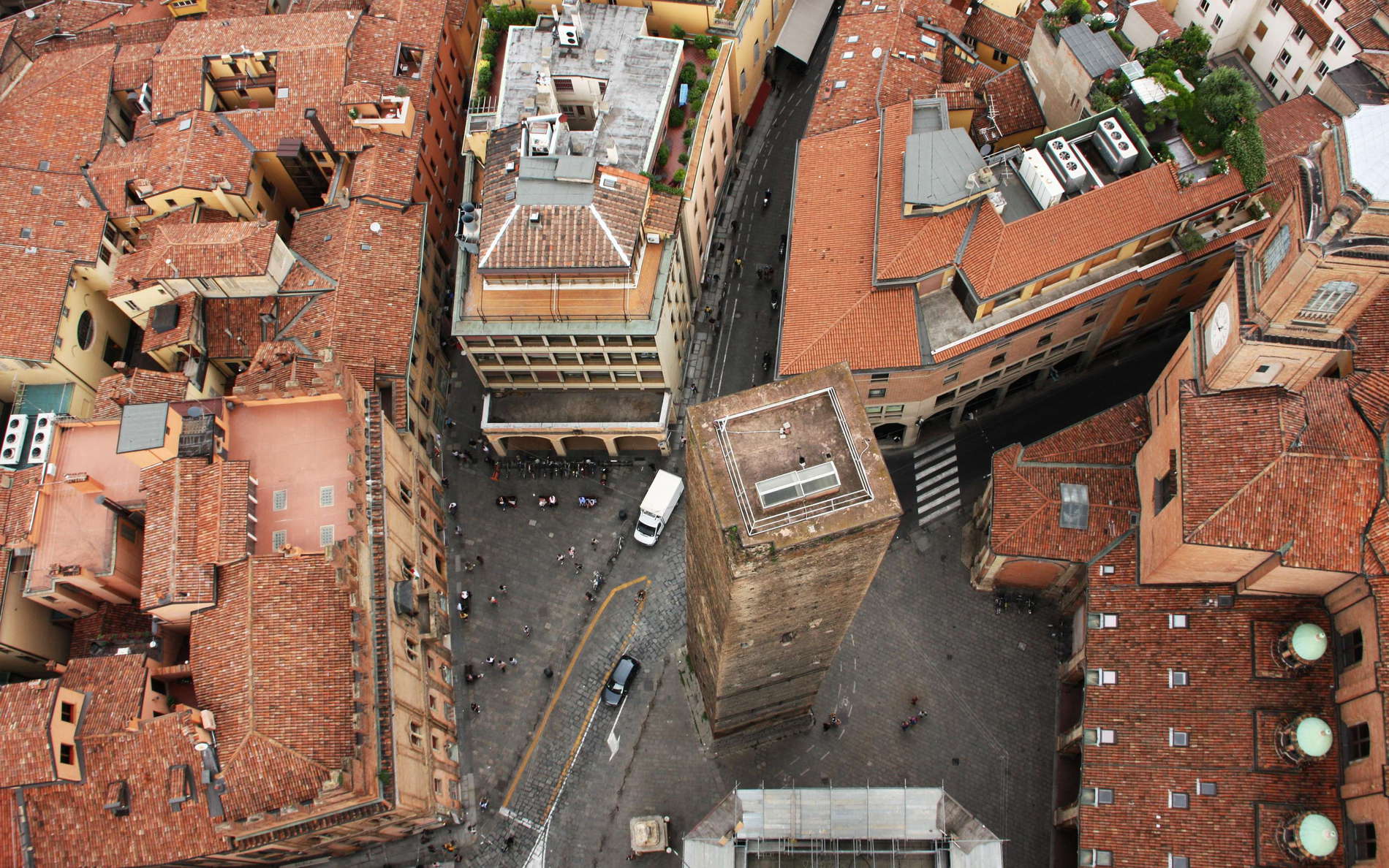 Bologna | Torre Garisenda