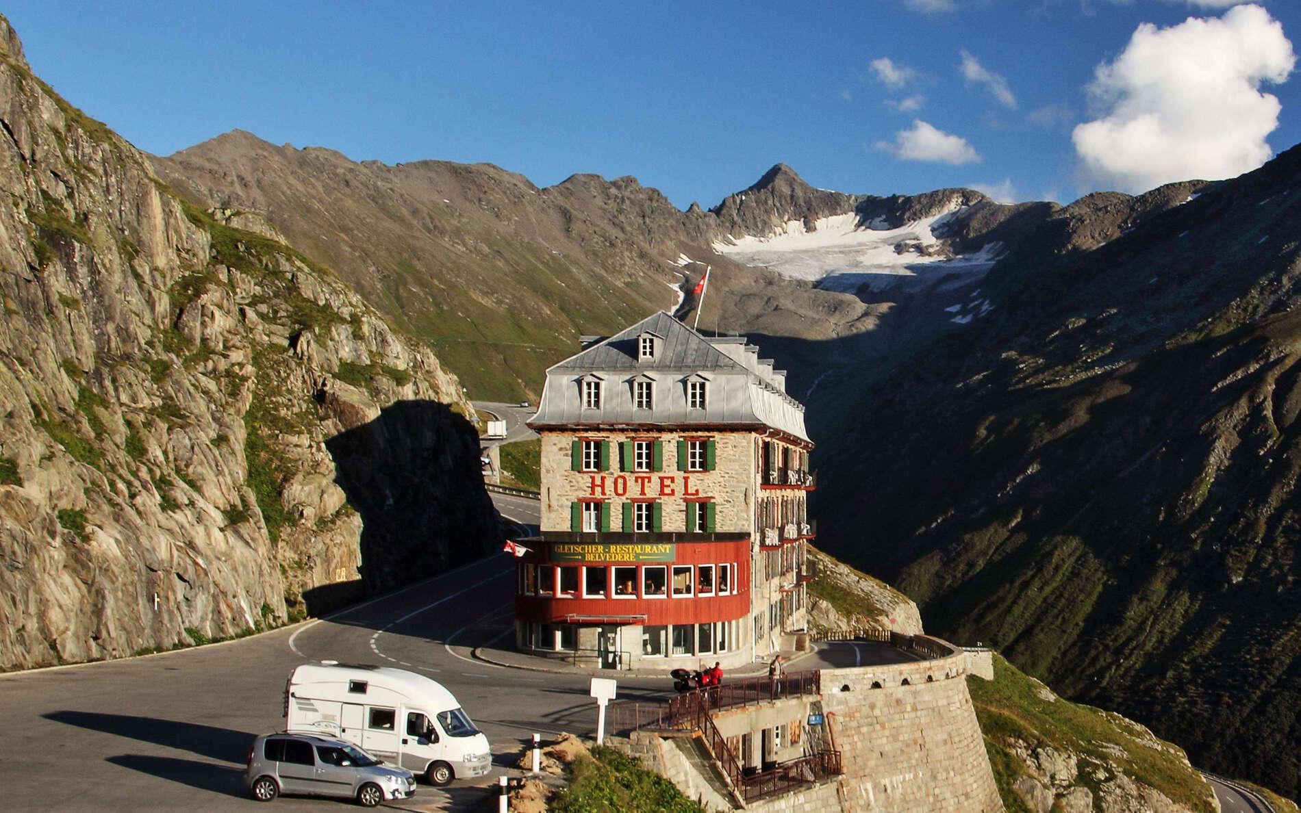 Gletsch | Furkapass road and Hotel Belvedere
