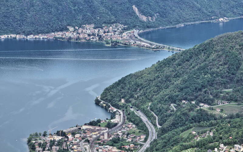 Lago di Lugano  |  Traffic lines