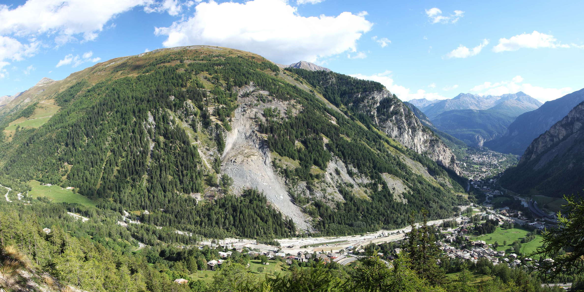 Entrèves | Mont de la Saxe with landslide
