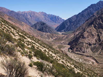 Valle Mendoza | Río Mendoza and Cerro Negro