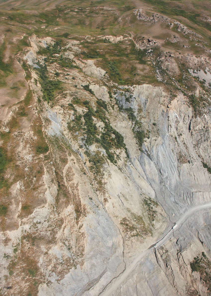 Kyzylsu Valley  |  Landslide