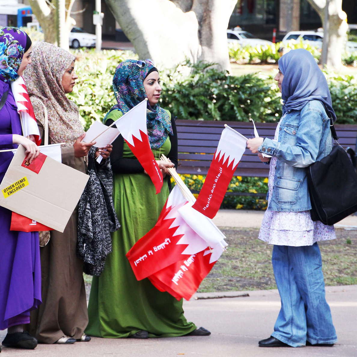 Sydney  |  Young women promoting the Arab Revolution