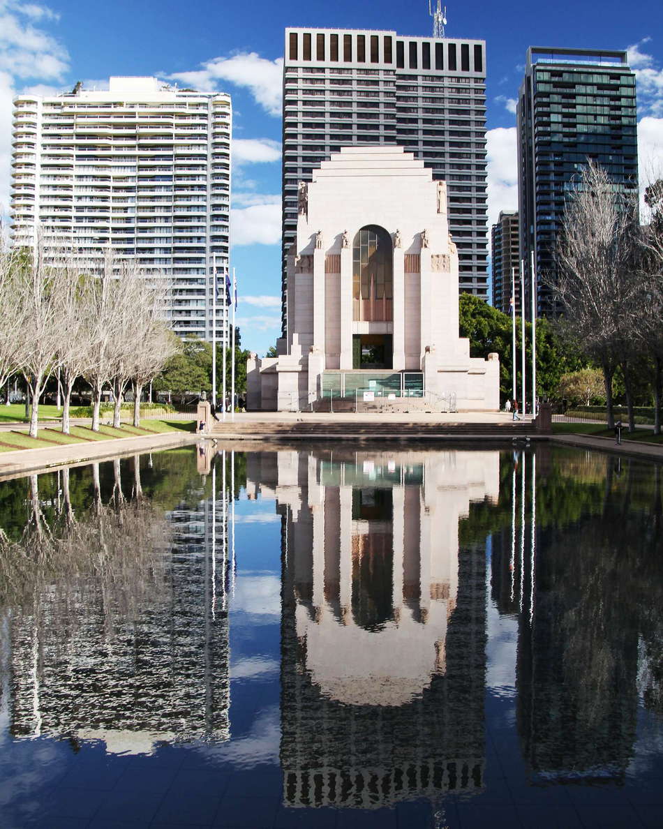 Sydney  |  Lake of Reflections and ANZAC Memorial