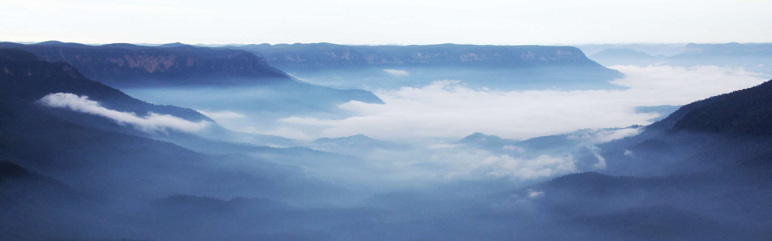 Katoomba  |  Blue mist over Jamison Valley