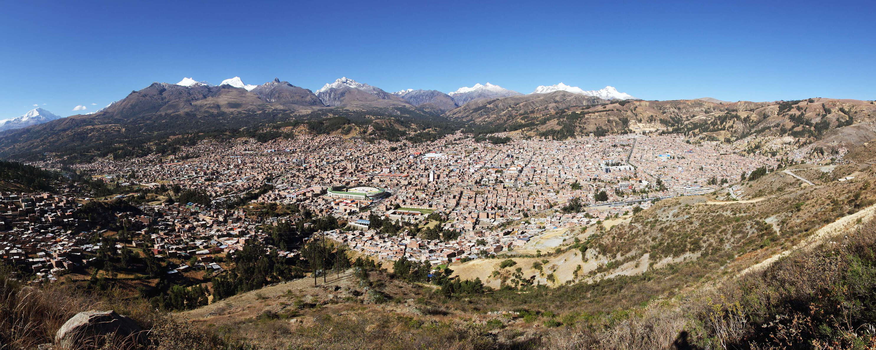 Huaraz | Panoramic view with Cordillera Blanca