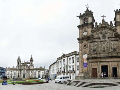 Braga  |   Panorama of Largo de Santa Cruz