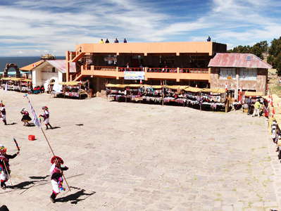 Isla Taquile | Festival at the main square