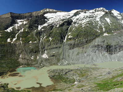 Glocknergruppe with Pasterze and proglacial lake