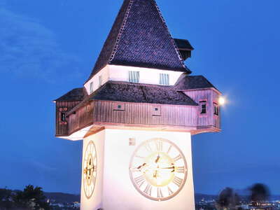 Graz | Uhrturm at night