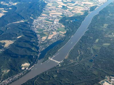 Donau with Kraftwerk Greifenstein