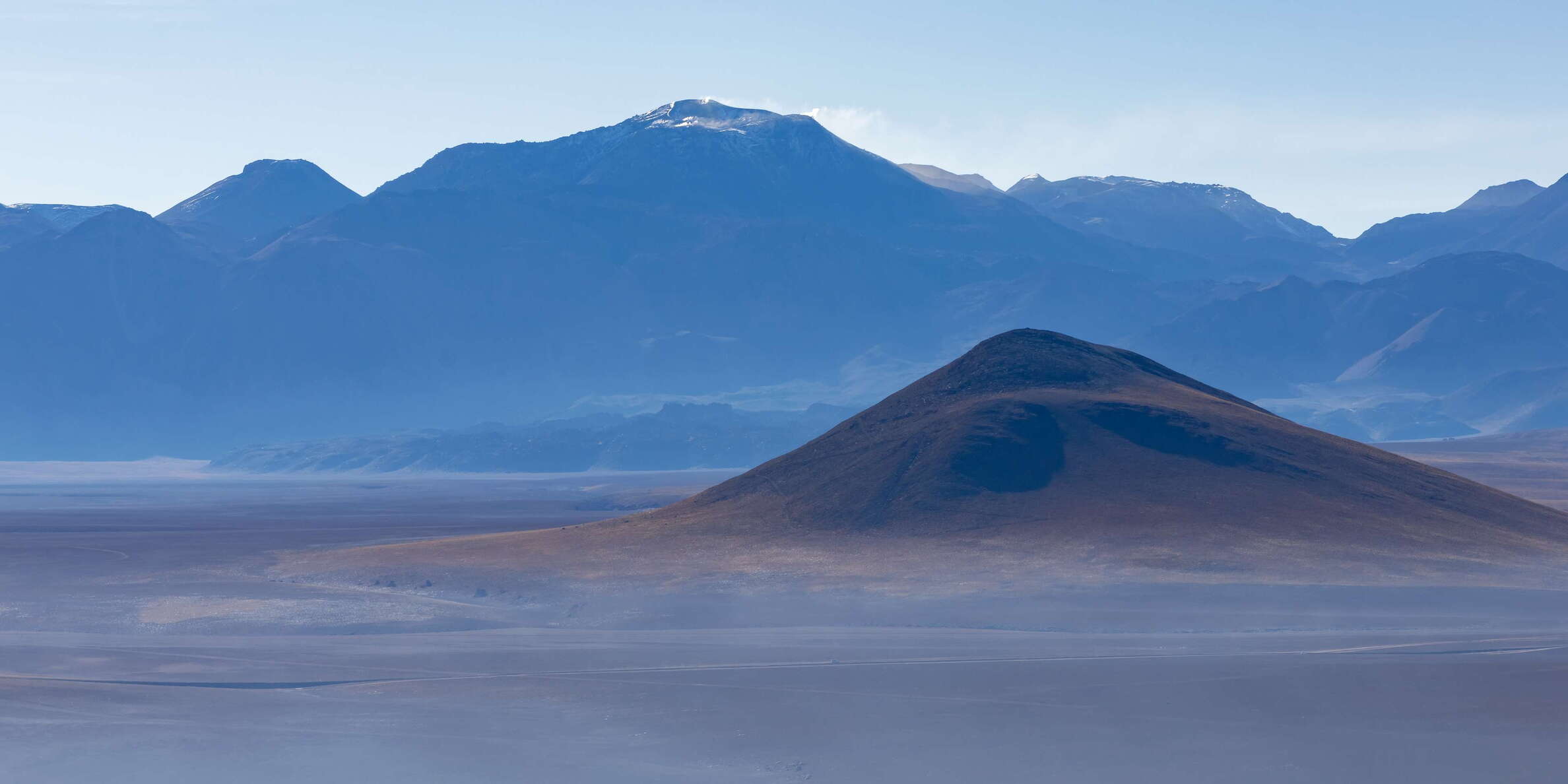 Altiplano with Volcán Putana