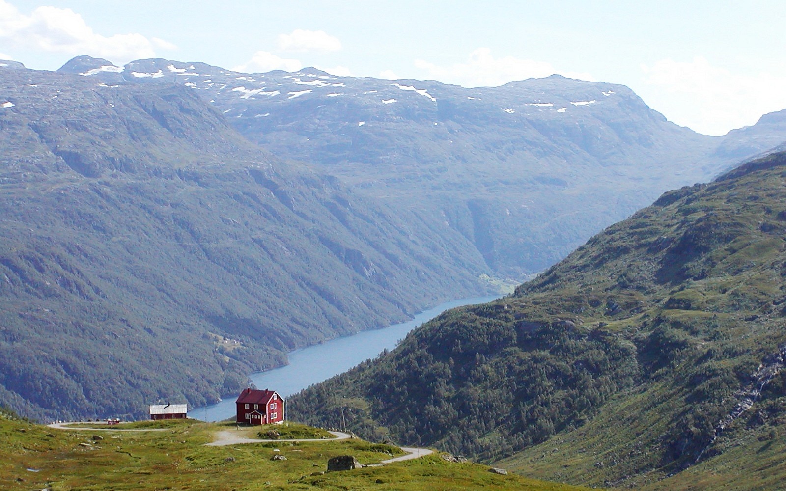 Røldalsfjellet and Røldalsvatnet