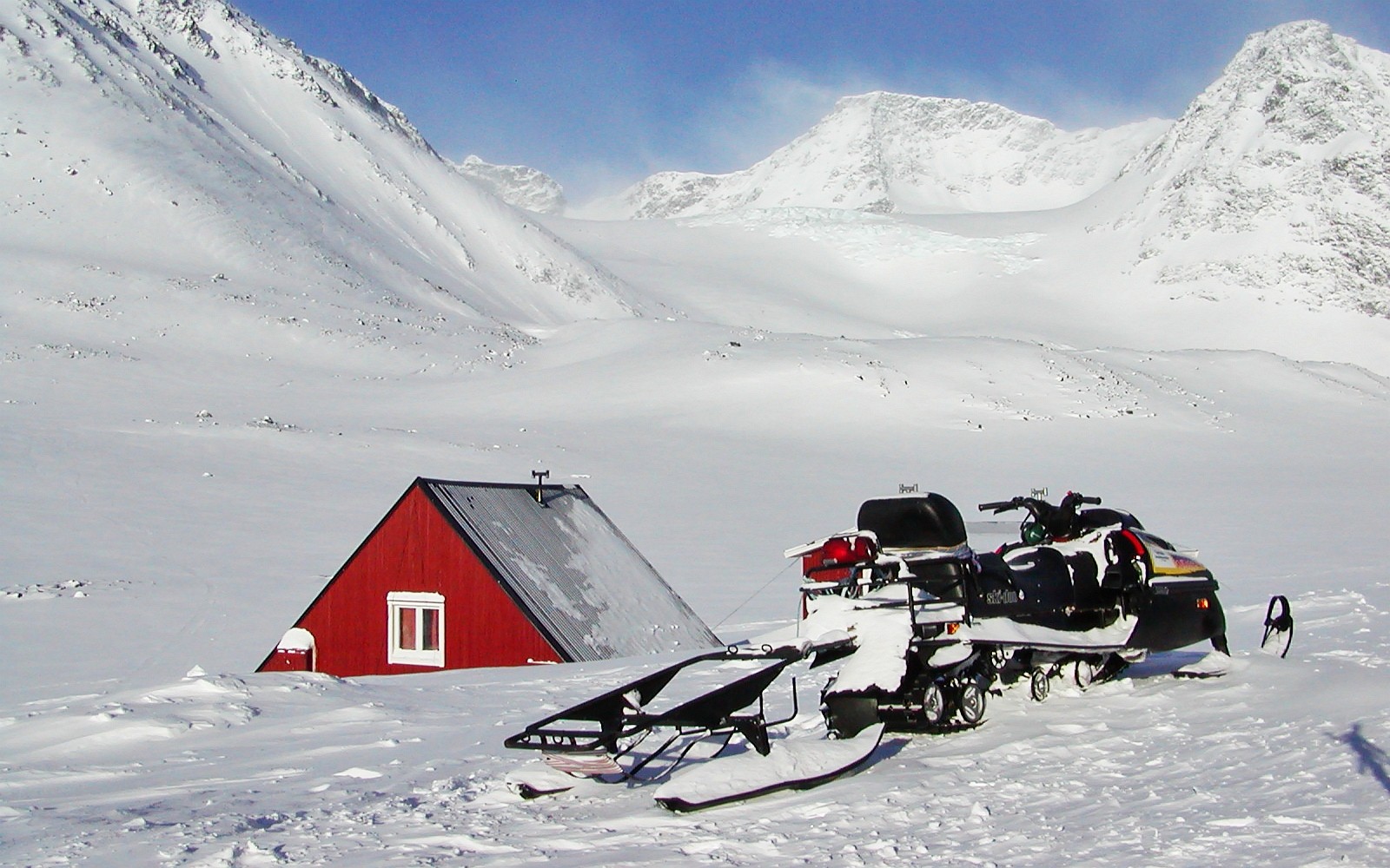 Tarfala Research Station and Isfallsglaciären
