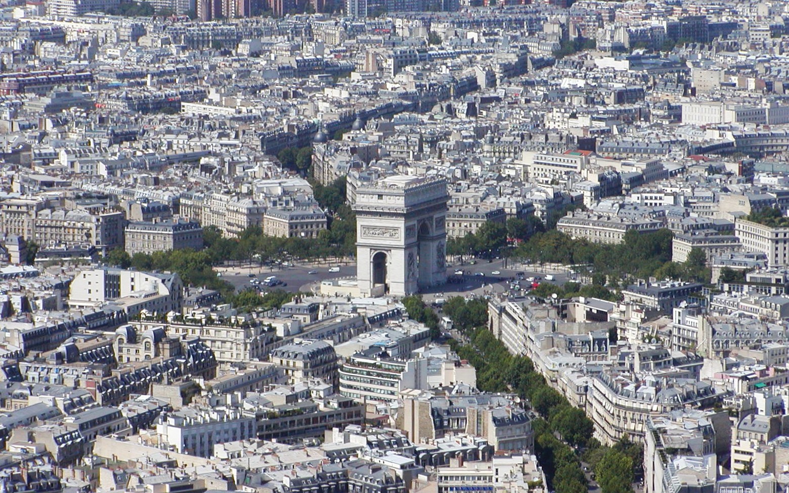 Paris | Place Charles-de-Gaulle with Arc de Triomphe