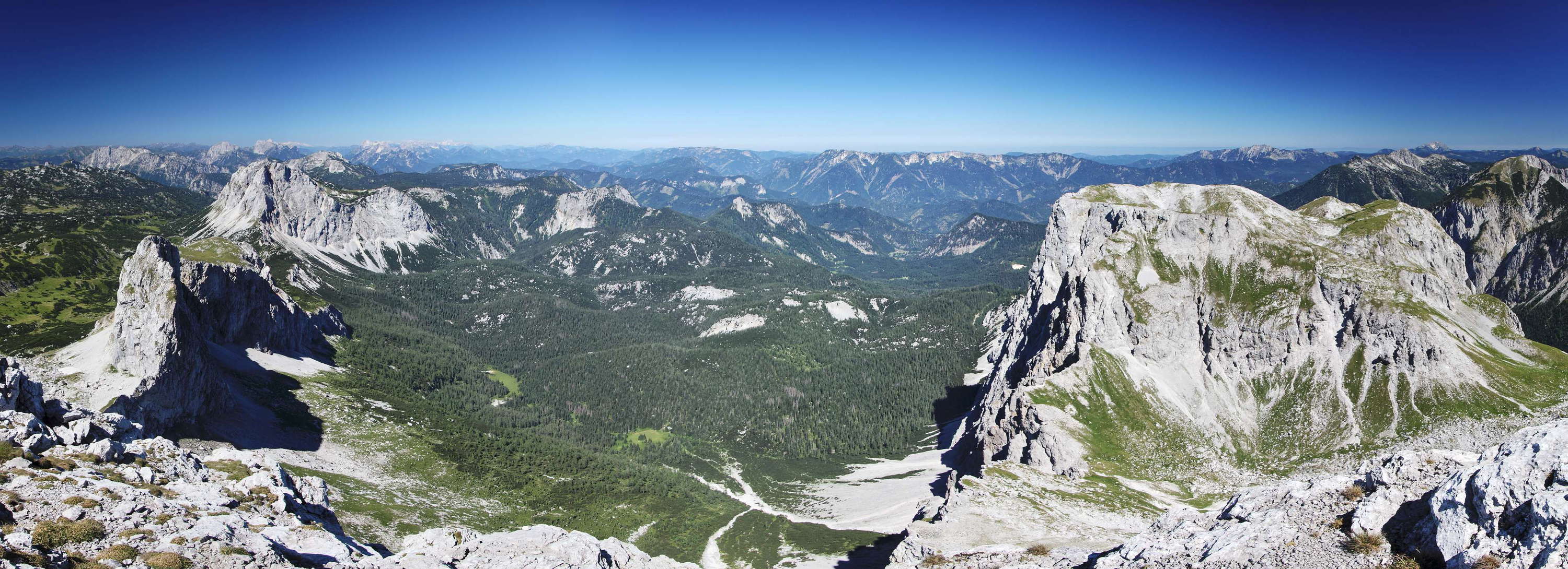 View from Ebenstein - Brandstein (2003 m) and Schaufelwand on the left side, Grosser Griesstein (2023 m) on the right side, rock slide deposit in the centre, Göstlinger Alpen (Hochkar, 1808 m) in the central, Dürrenstein (1878 m) and Ötscher (1893 m) in the right background WI_at178.jpg