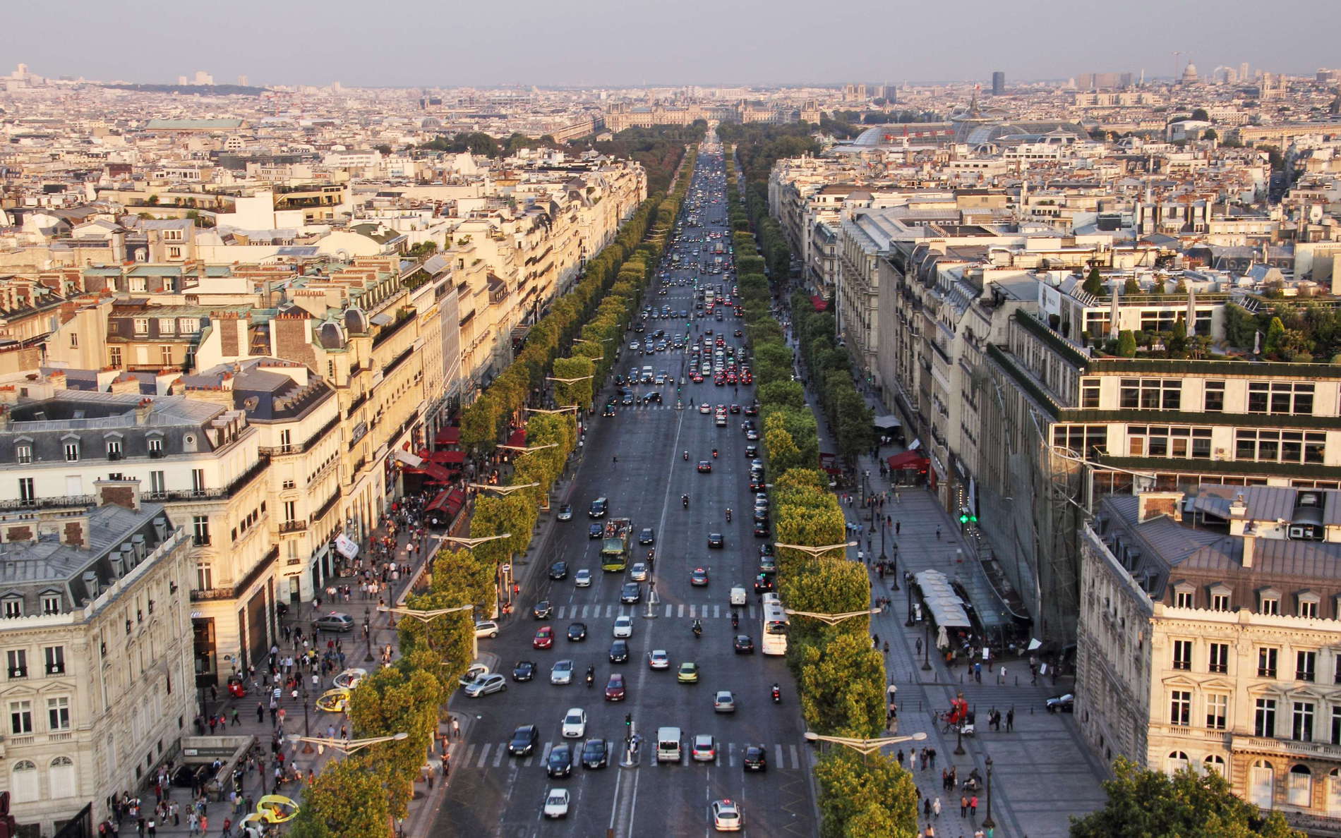 Paris | Avenue des Champs-Élysées