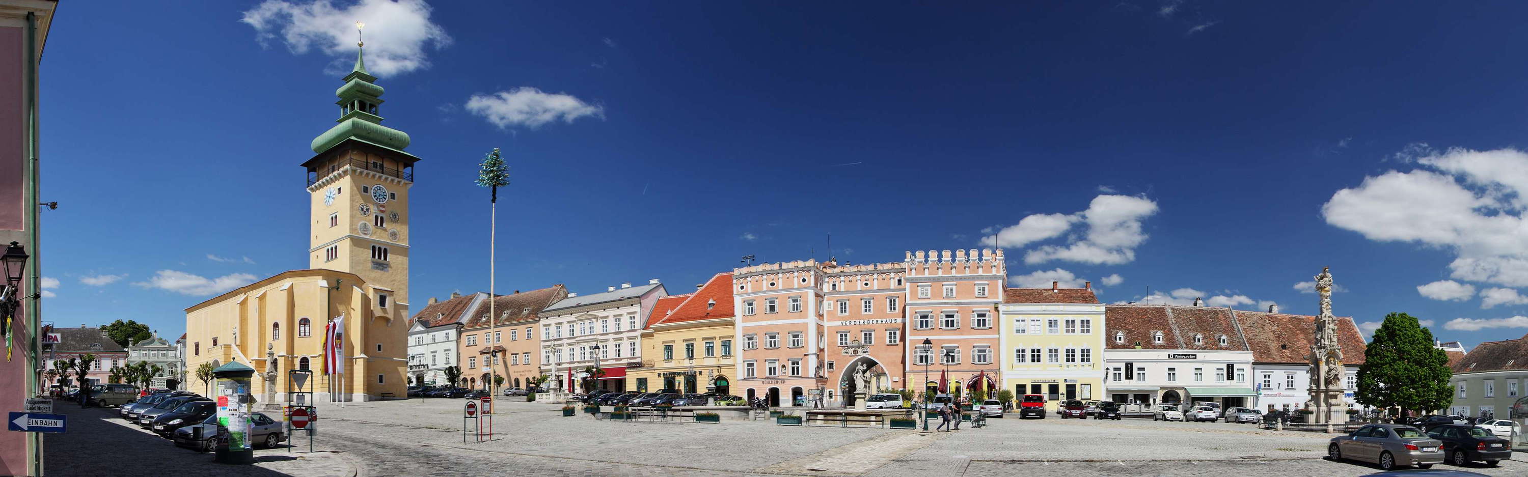 Retz | Hauptplatz with town hall