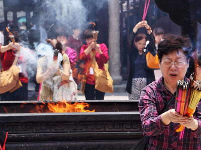 Shanghai  |  Believers at the City God Temple