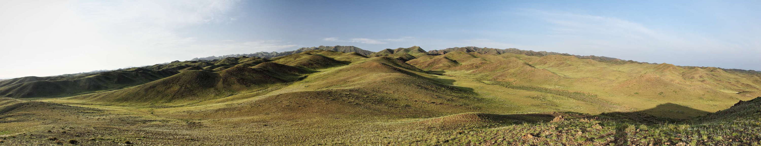 Gurvan Saykhan Mountains  |  Panorama