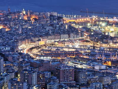 Genova | Harbour and historic centre at night