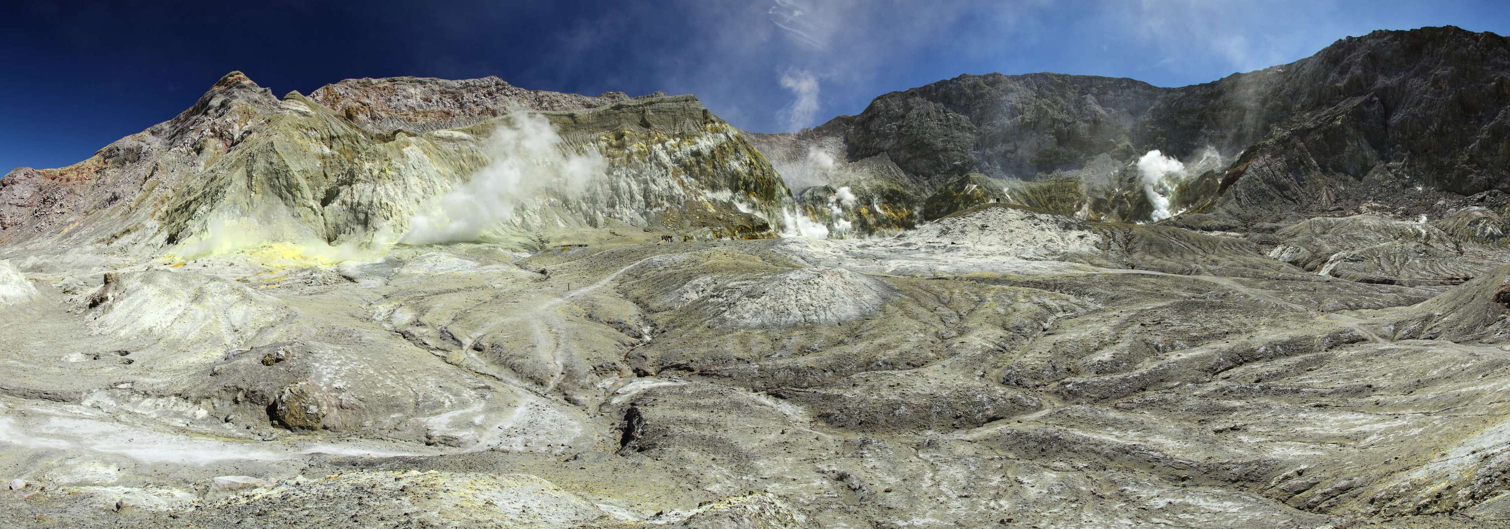 Whakaari / White Island  |  Panorama of the crater area