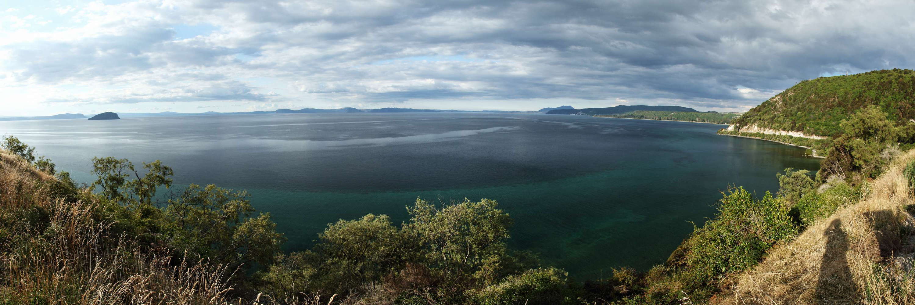 Lake Taupo  |  Panorama