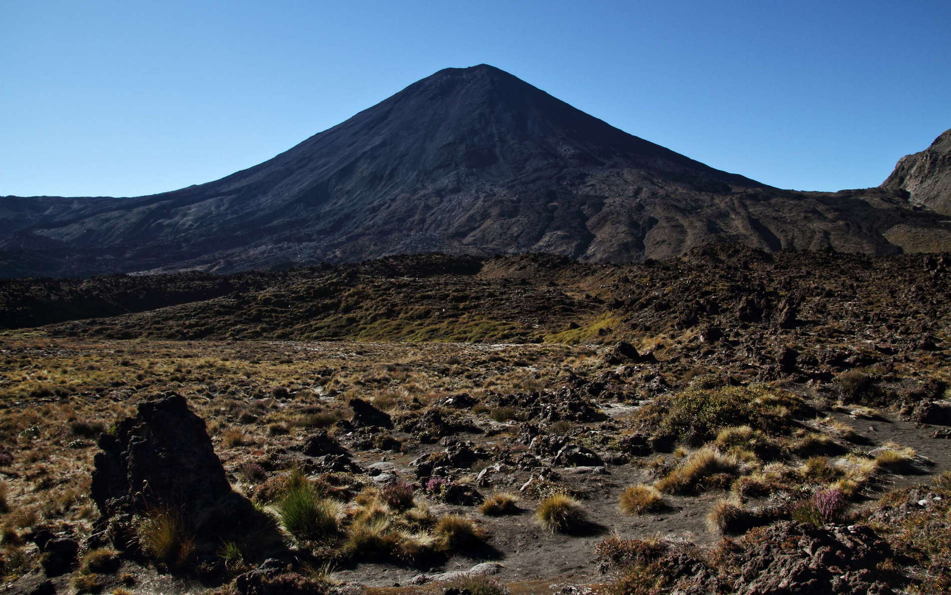 Tongariro NP  |  Mt. Ngauruhoe