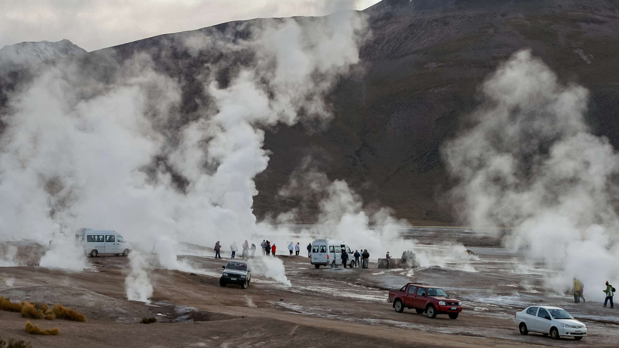 This geothermal field - often referred to as a geyser field due to its large number of geysers - is located at an elevation of 4320 m a.s.l. It is a major tourist attraction, but there has also been controversy about a possible exploitation of the geothermal energy. WI_ch358.jpg