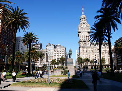 Montevideo  |  Plaza de Independencia