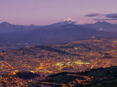 Quito with Volcán Cotopaxi