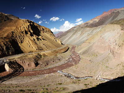Valle Mendoza  |  Landslides