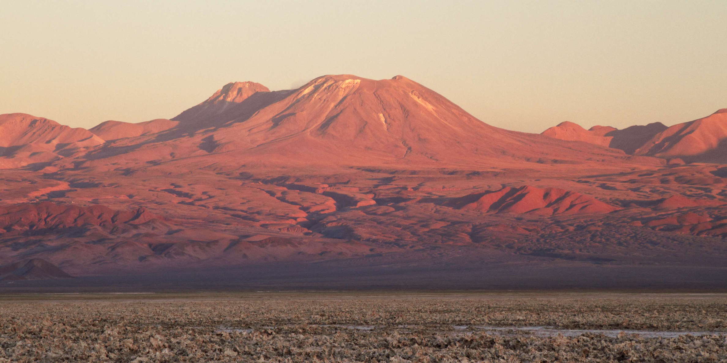 Salar de Atacama and Volcán Lascar