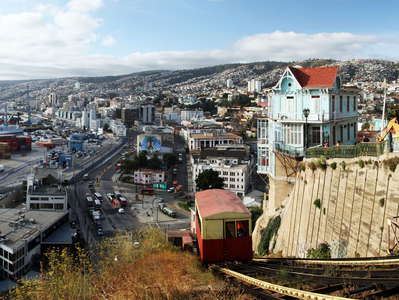 Valparaíso  |  Cerro Artillería and harbour
