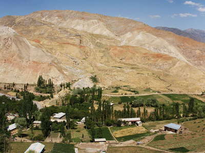 Vashan  |  Panorama with landslide
