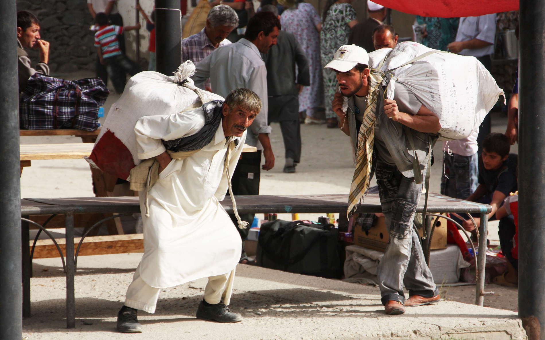 Tem  |  Afghan market