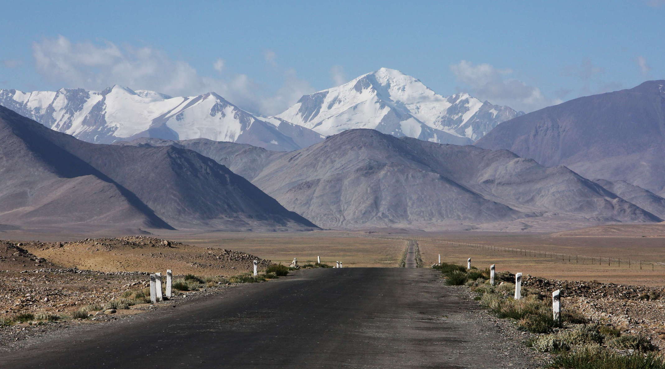 Khargush Pamir  |  Pamir Highway and Muzkol Range