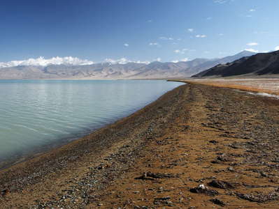Karakul  |  Lake shore