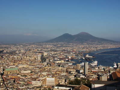 Nápoli and Vesuvio