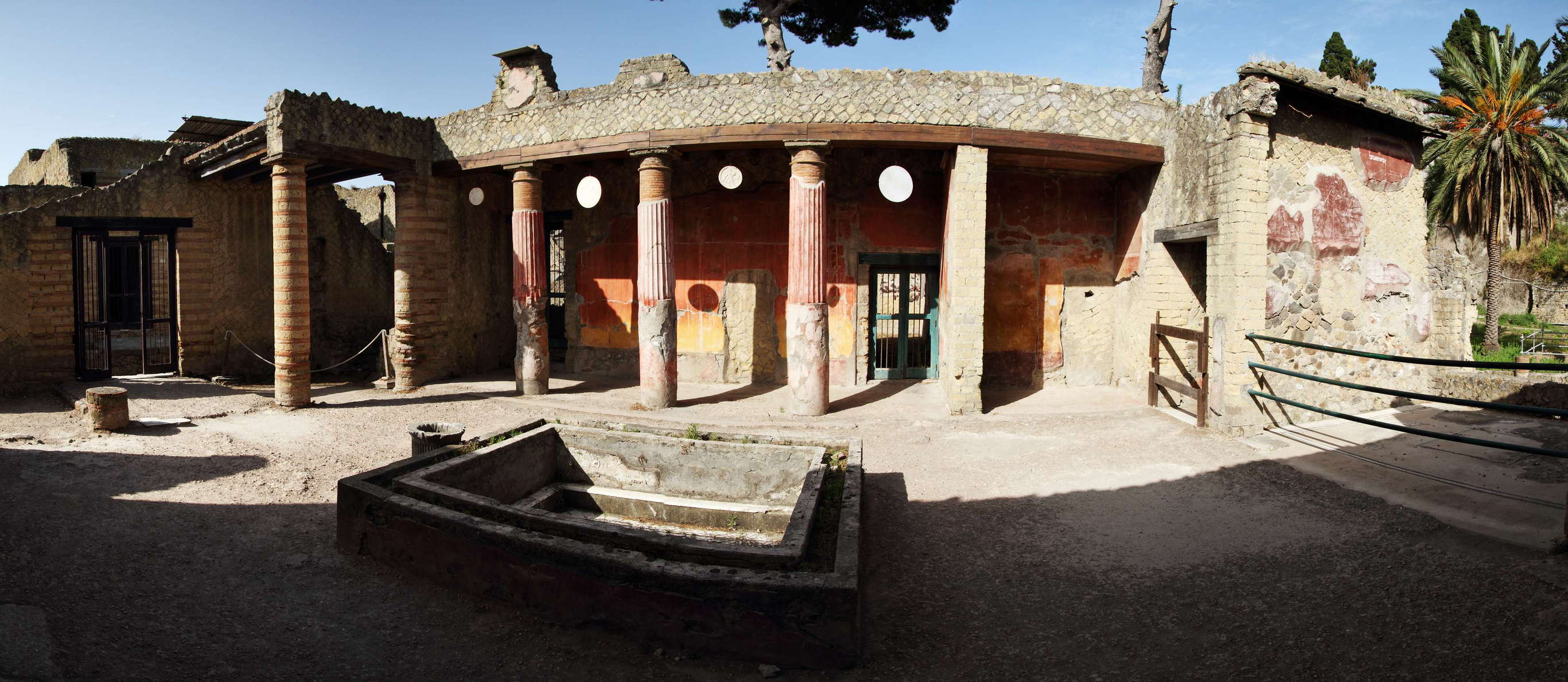 Herculaneum | Casa del Rilievo di Telefo