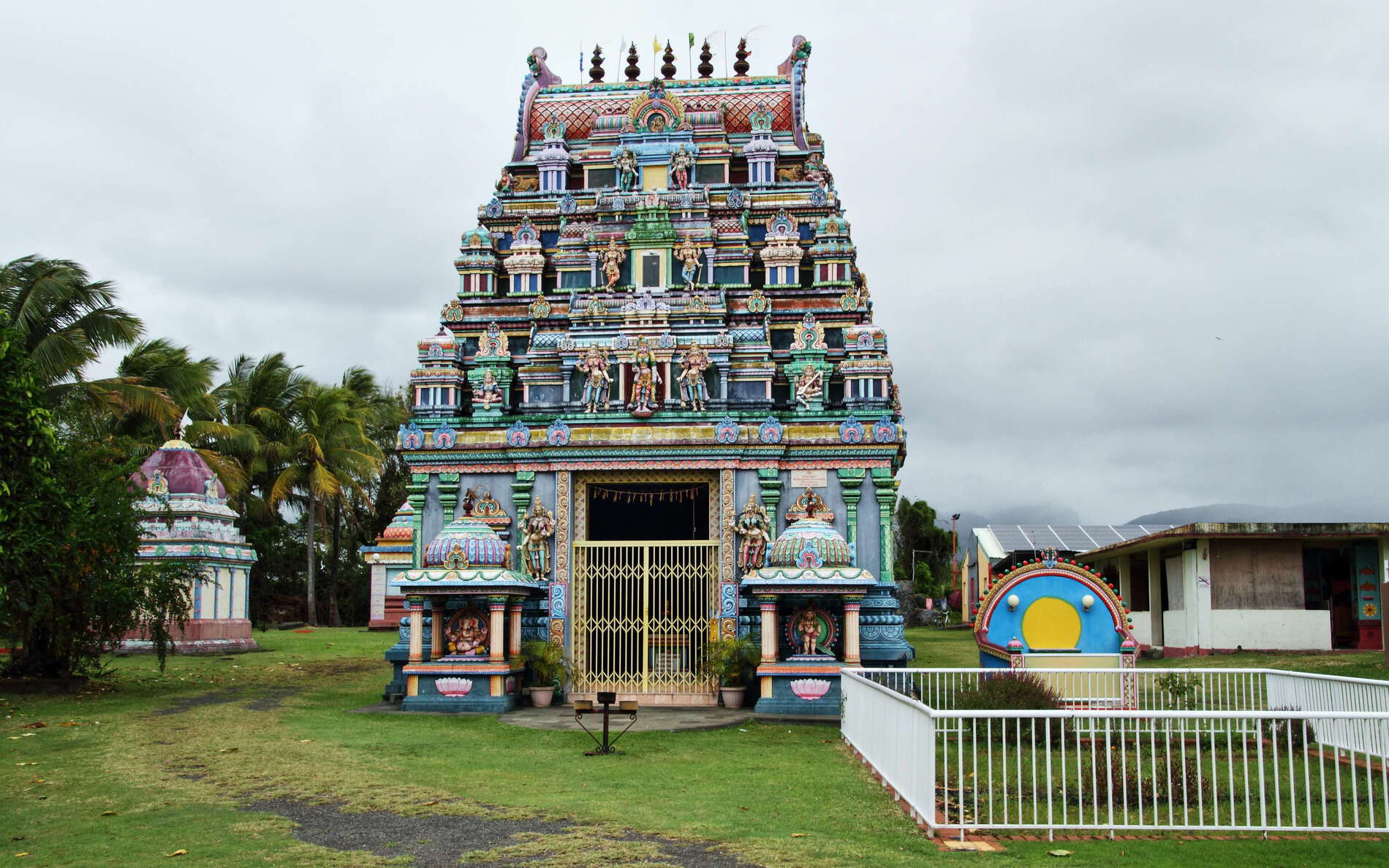 Saint-André  |  Temple du Colosse