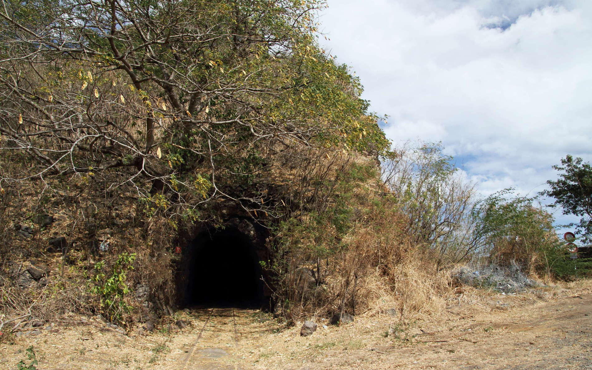 La Grande Chaloupe  |  Ancient railway tunnel
