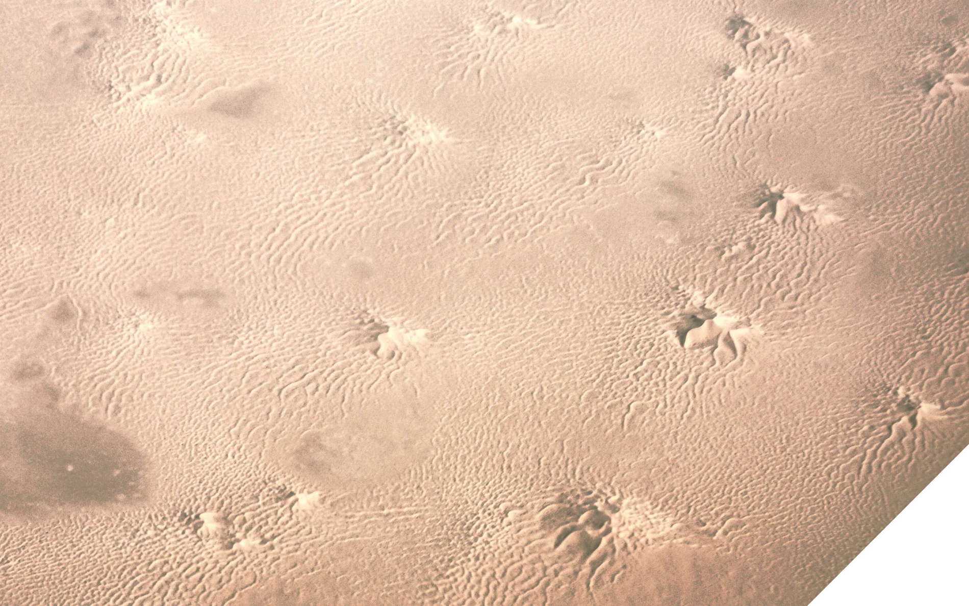 Flight Cape Town - Frankfurt. Star dunes as shown in this image are characteristic for the largest dune field in the Algerian part of the Sahara desert. WI_mc087.jpg