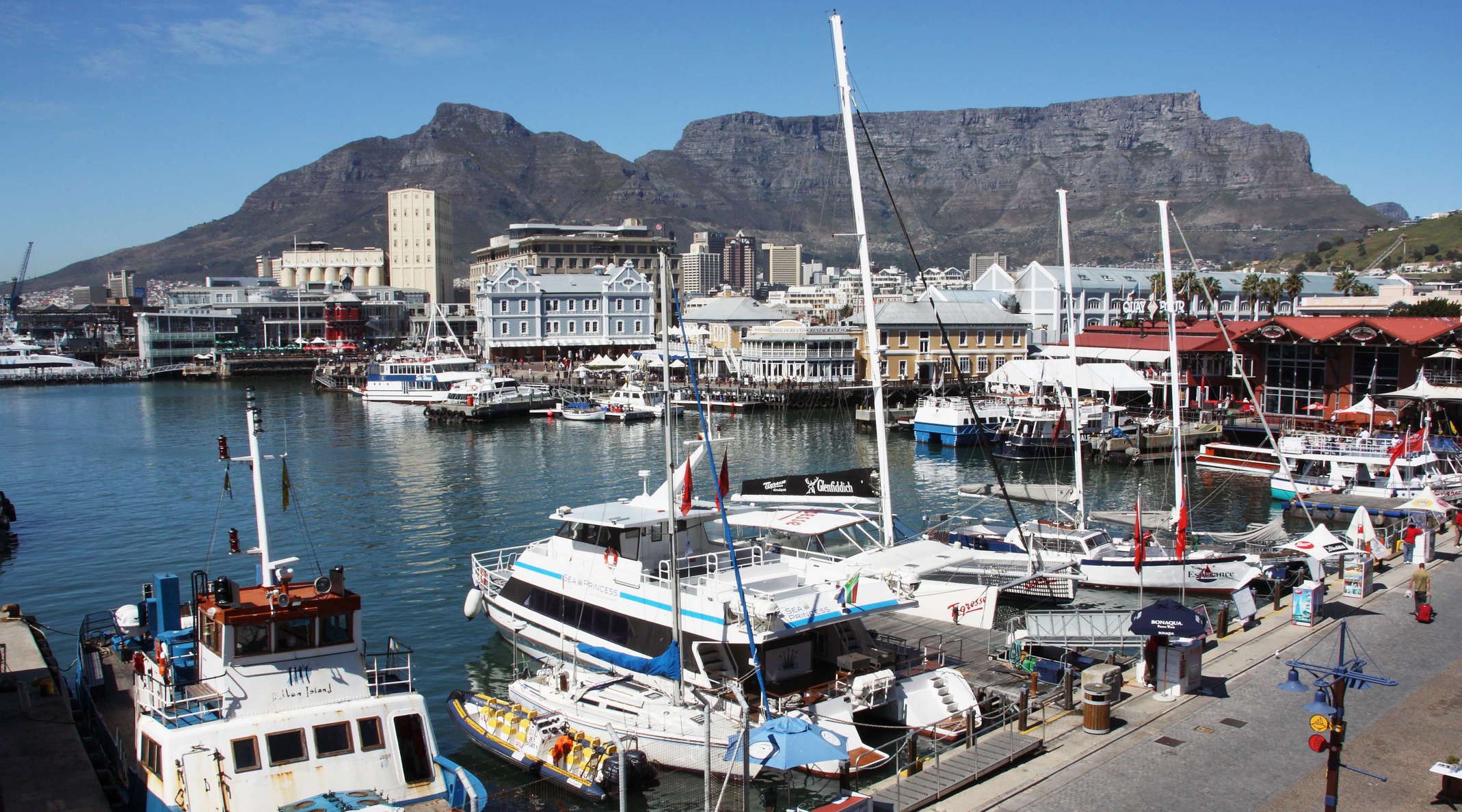 Cape Town  |  Waterfront and Table Mountain