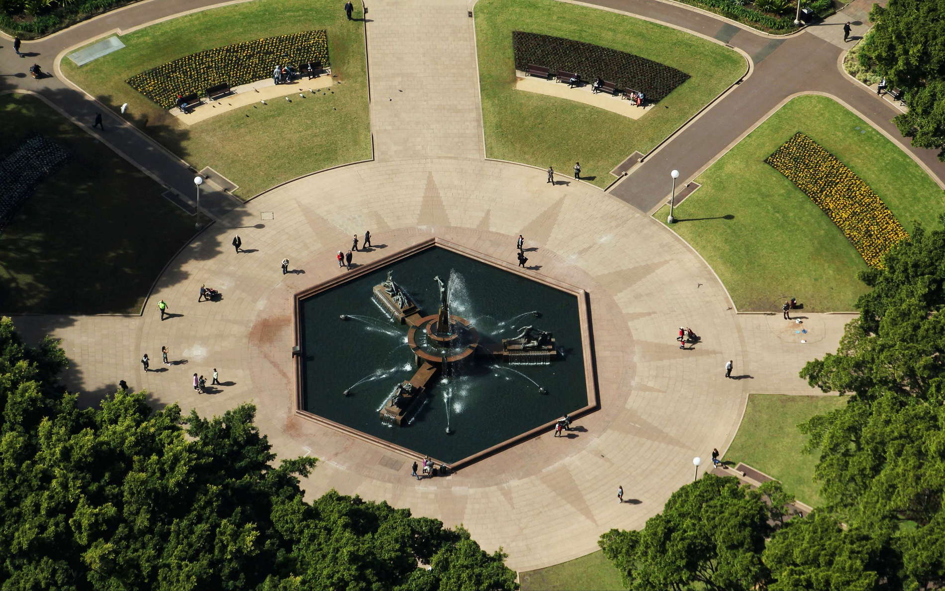 Sydney  |  Hyde Park with Archibald Fountain