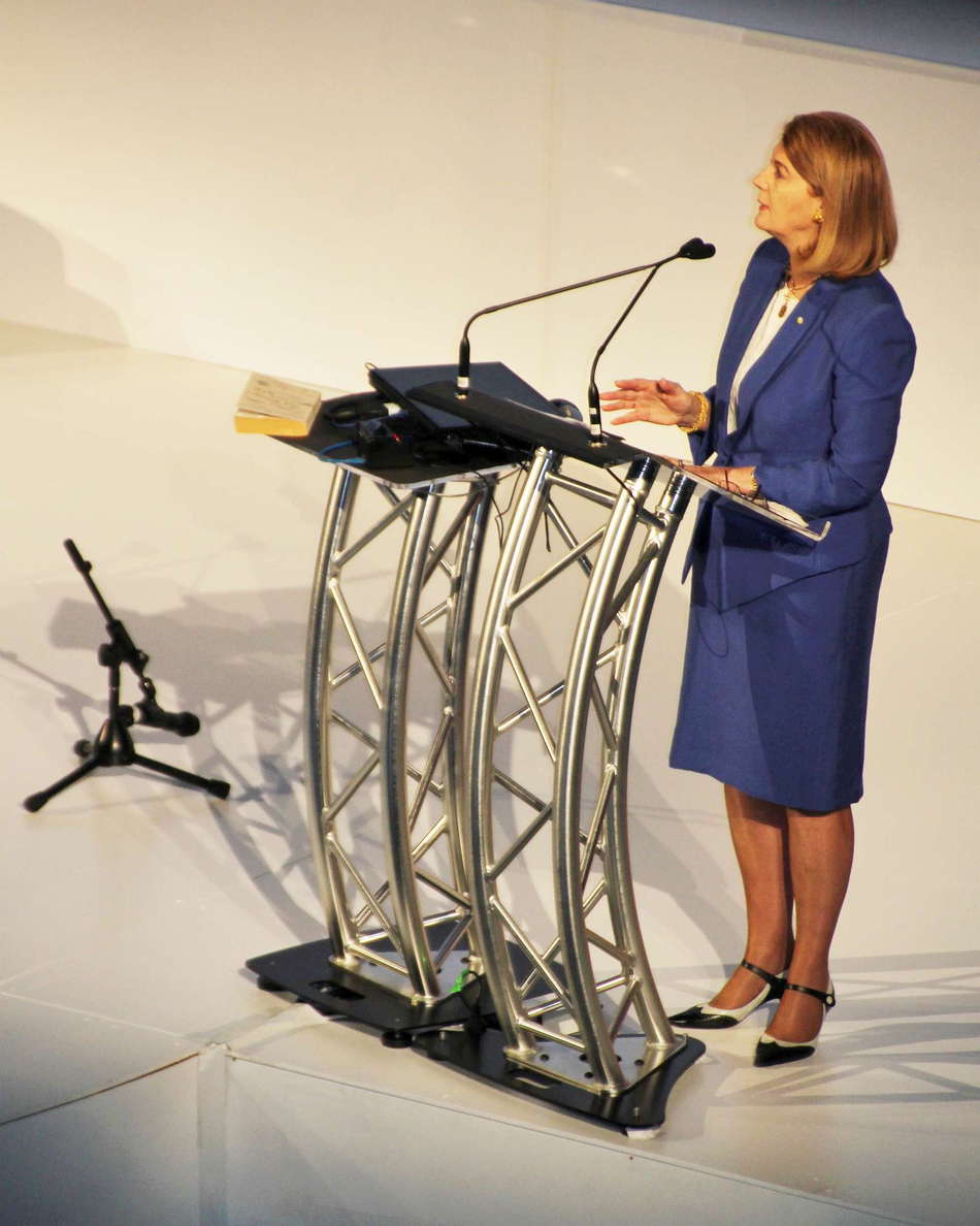 Penelope Wensley, opening ceremony of the 2012 International Geological Congress in the Brisbane Convention & Exhibition Centre WI_ql060a.jpg
