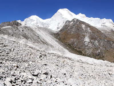 Cordillera Blanca | Jatunraju Glacier and Nevado Huandoy