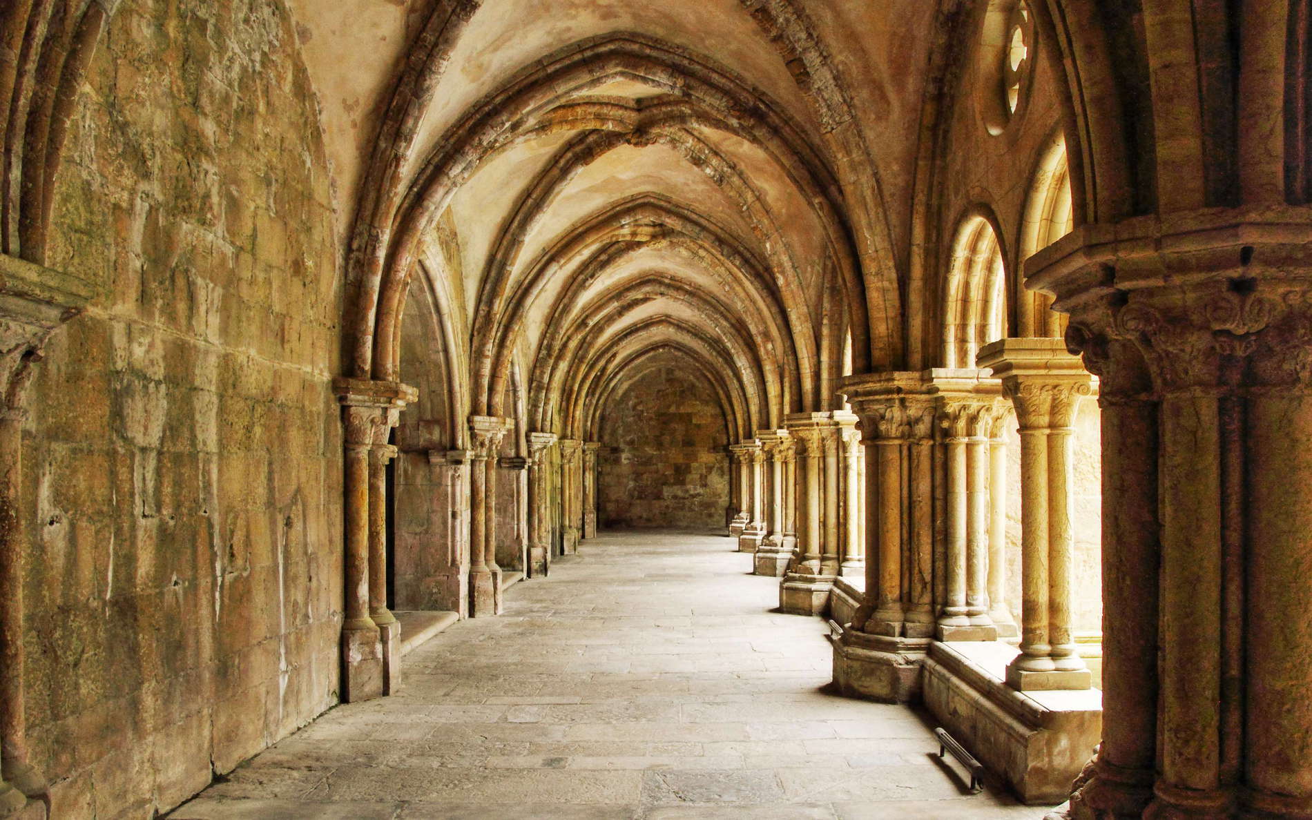 Coimbra  |  Cloister of Sé Velha