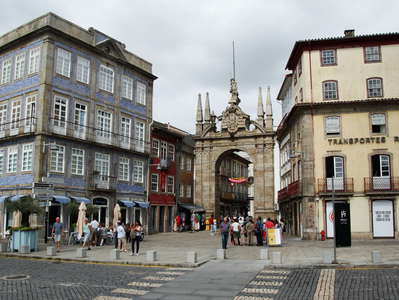 Braga  |  Arco da Porta Nova