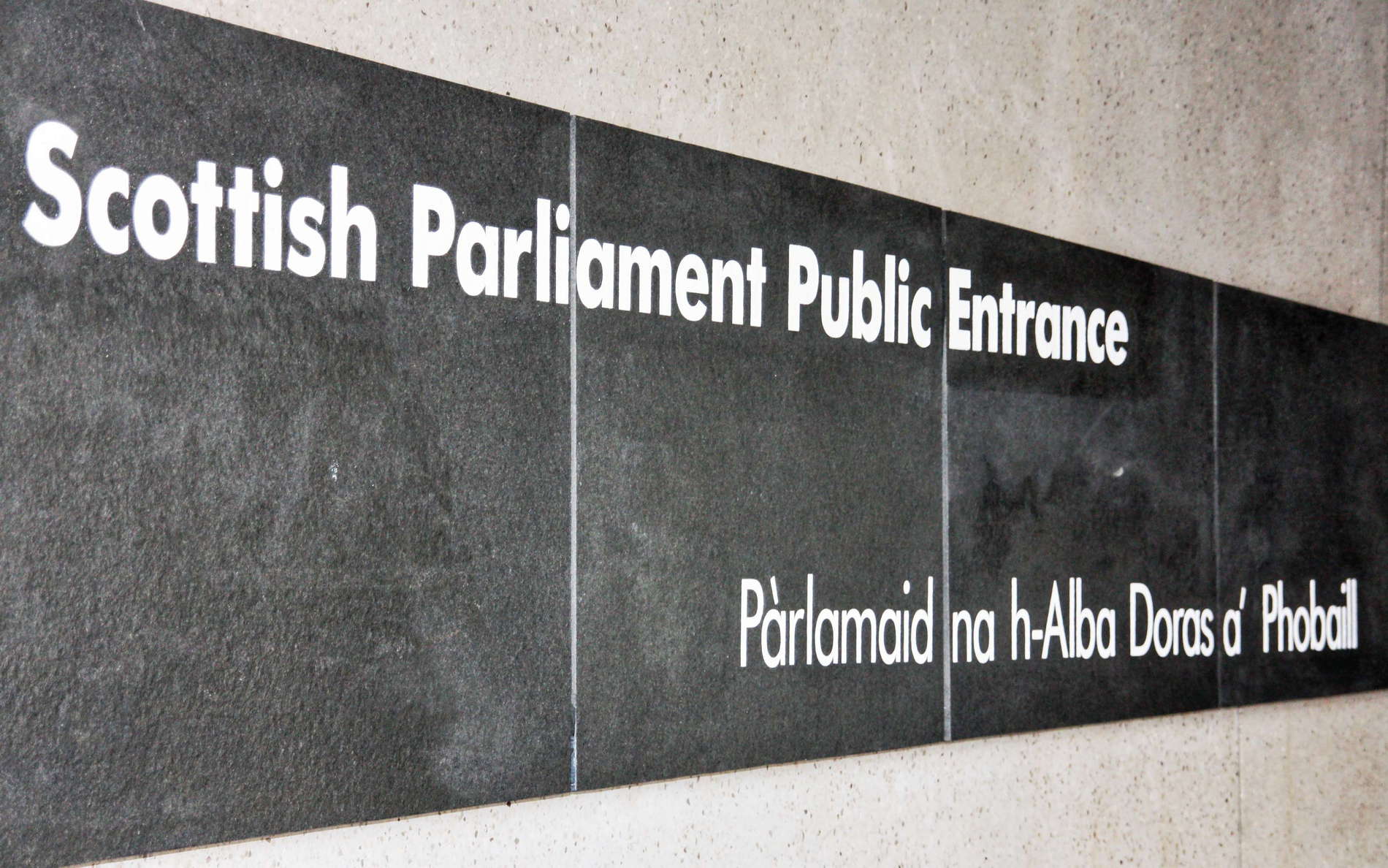 Gaelic, besides English, is recognized as an official language in Scotland, but only some signboards are bilingual. WI_uks015.jpg